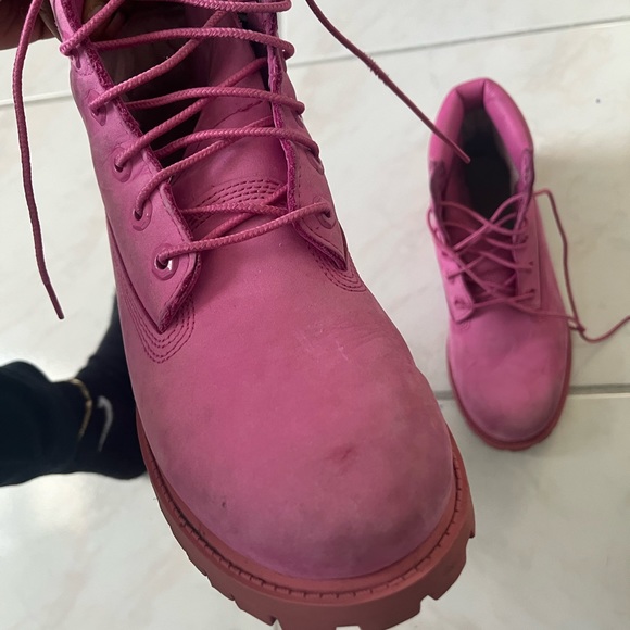 Pink Timberlands - Picture 4 of 5